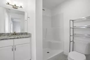 18 Dumaine Ave, Nashua, NH 03063 - Photo 21
