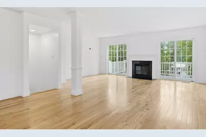 18 Dumaine Ave #E, Nashua, NH 03063 - Photo 7