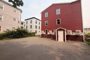 33 Pleasant St, Leominster, MA 01453 - Photo 19
