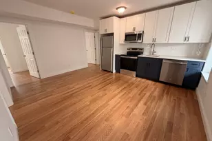 33 Pleasant St, Leominster, MA 01453 - Photo 9
