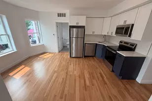 33 Pleasant St, Leominster, MA 01453 - Photo 9