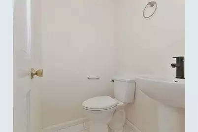 1047 Washington Street #2, Newton, MA 02465 - Photo 9