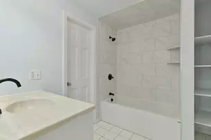 1045 Washington St, Newton, MA 02465 - Photo 17