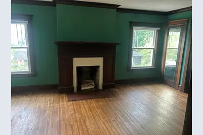 19 Wellesley Rd, Holyoke, MA 01040 - Photo 15