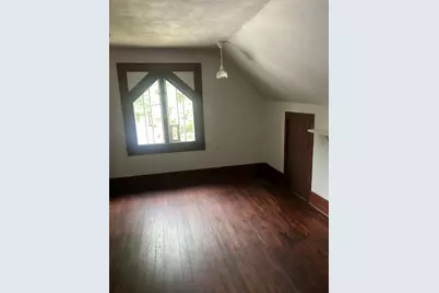 19 Wellesley Rd, Holyoke, MA 01040 - Photo 23