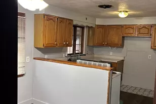282 Island Pond Rd, Springfield, MA 01118 - Photo 3
