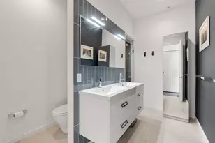 519 E 1st St, Boston, MA 02127 - Photo 9