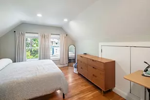 32 Oakland St, Newton, MA 02458 - Photo 9