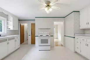 17 Reynolds St, Worcester, MA 01606 - Photo 17