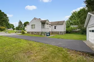 17 Reynolds St, Worcester, MA 01606 - Photo 3
