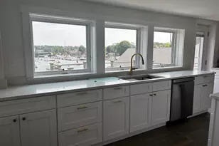 38 Central St, Manchester by the Sea, MA 01944 - Photo 3