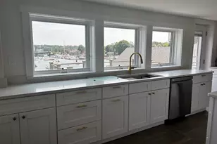 38 Central St, Manchester by the Sea, MA 01944 - Photo 3
