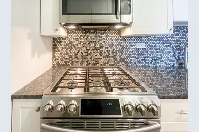 9 Hawthorne Place #11J, Boston, MA 02114 - Photo 5