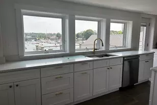 38 Central St, Manchester by the Sea, MA 01944 - Photo 9