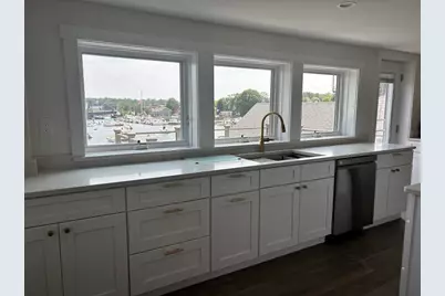 38 Central St #1-2, Manchester by the Sea, MA 01944 - Photo 9