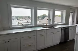 38 Central St, Manchester by the Sea, MA 01944 - Photo 9