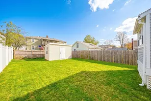 30 Arnold St, Quincy, MA 02169 - Photo 19