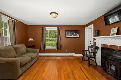 15 Alpine St, Millbury, MA 01527 - Photo 7