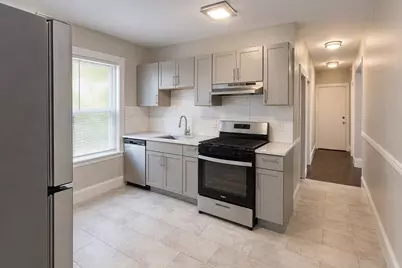 22 Rowell St, Boston, MA 02125 - Photo 5
