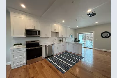 10 Windsor St #3, Worcester, MA 01605 - Photo 3