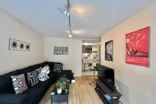 31 Queensberry, Boston, MA 02215 - Photo 3