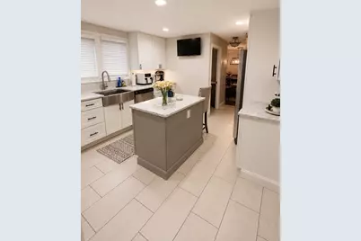 27 Sumner St, Brockton, MA 02301 - Photo 7
