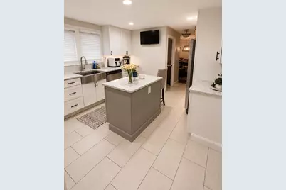 27 Sumner St, Brockton, MA 02301 - Photo 7