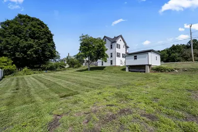 109 South St, Ware, MA 01082 - Photo 3