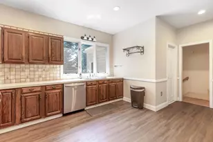 38 5th St, Medford, MA 02155 - Photo 9