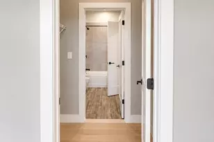 60 Cross St E, Somerville, MA 02145 - Photo 7