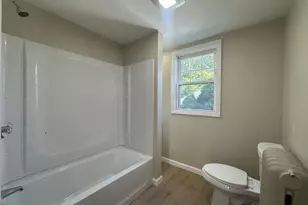 435 Stetson St, Fall River, MA 02720 - Photo 15