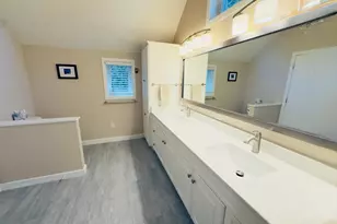 2 Bay Cliff Cir, Plymouth, MA 02360 - Photo 17