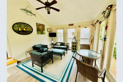 2 Bay Cliff Cir, Plymouth, MA 02360 - Photo 11