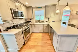 2 Bay Cliff Cir, Plymouth, MA 02360 - Photo 7