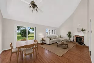 13 Northfield Ln, Dartmouth, MA 02747 - Photo 3