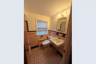 26 Pearl St, Lexington, MA 02420 - Photo 5