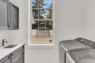 31 Cedar St, North Reading, MA 01864 - Photo 15
