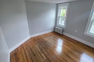 9 Pelham Ave, Methuen, MA 01844 - Photo 7