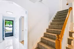 8 Cobblestone Ln, Worcester, MA 01606 - Photo 17