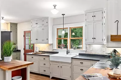 173 Center St, Bridgewater, MA 02324 - Photo 11