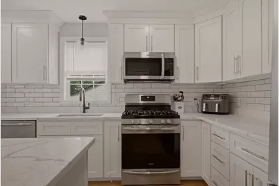 724 Woodman St, Fall River, MA 02724 - Photo 9