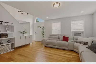 724 Woodman St, Fall River, MA 02724 - Photo 7