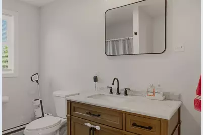 724 Woodman St, Fall River, MA 02724 - Photo 15