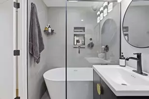 160 Commonwealth Ave, Boston, MA 02116 - Photo 9