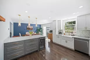 59 Wyvern St, Boston, MA 02131 - Photo 9
