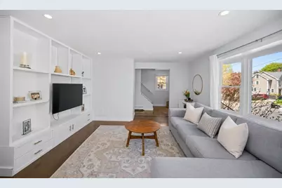 59 Wyvern Street, Boston, MA 02131 - Photo 3