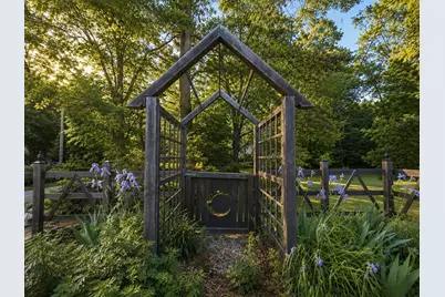 103 Rock Odundee Rd, Dartmouth, MA 02748 - Photo 9