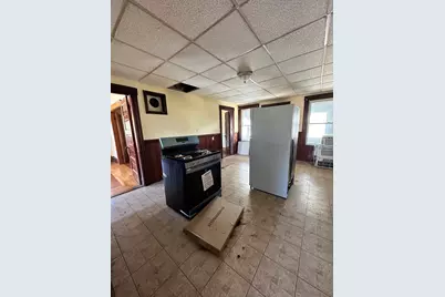 142 Madison St, Fitchburg, MA 01420 - Photo 9