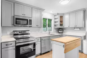 381 Linebrook Rd, Ipswich, MA 01938 - Photo 9