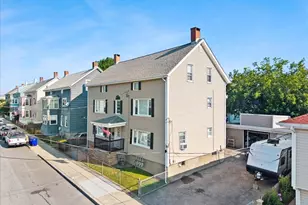 72 Tower St, Fall River, MA 02724 - Photo 3